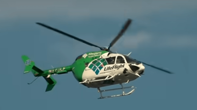 240808 i helicopter arrives