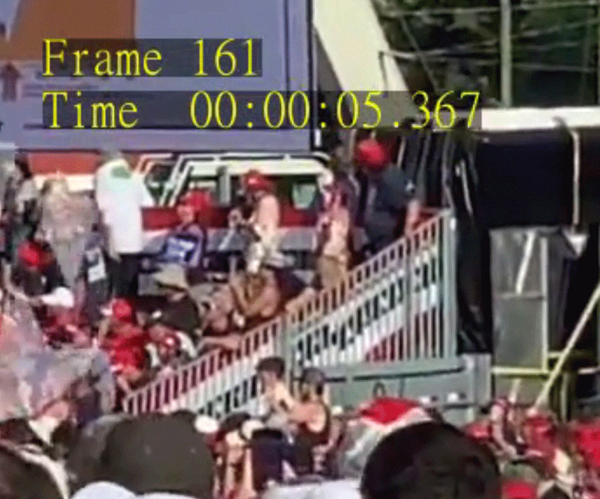 bleacher-impact---hand-up